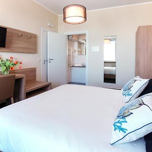 Camera con letto king size